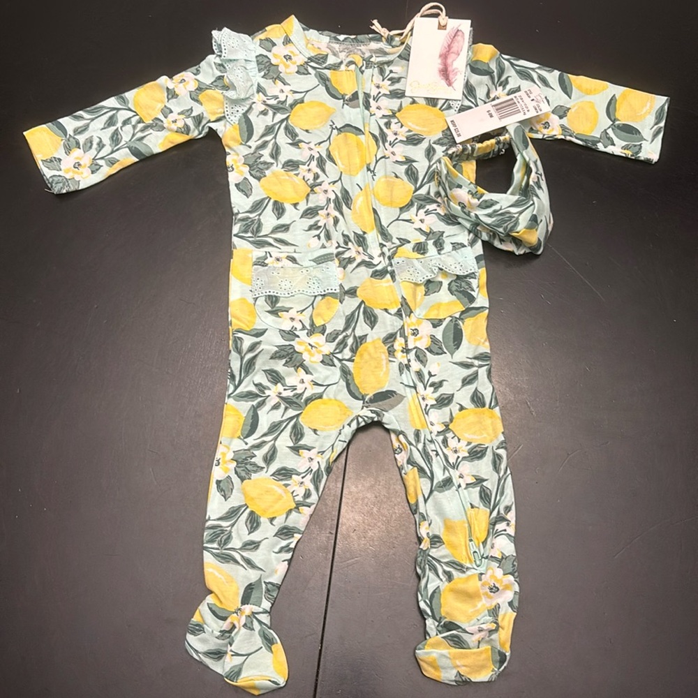 Jessica Simpson Lemon Onesie 6-9 months NWT